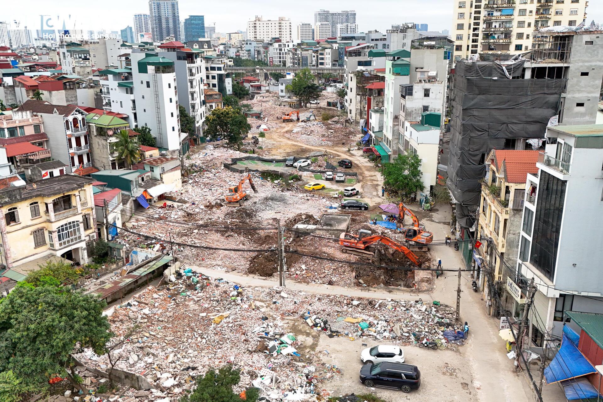Hà Nội đẩy nhanh tiến độ phá dỡ công trình cho dự án Vành đai 2 , 5 năm 2026 - Ảnh 9. Hà Nội đẩy nhanh tiến độ phá dỡ công trình cho dự án Vành đai 2 , 5 năm 2026 - Ảnh 9.