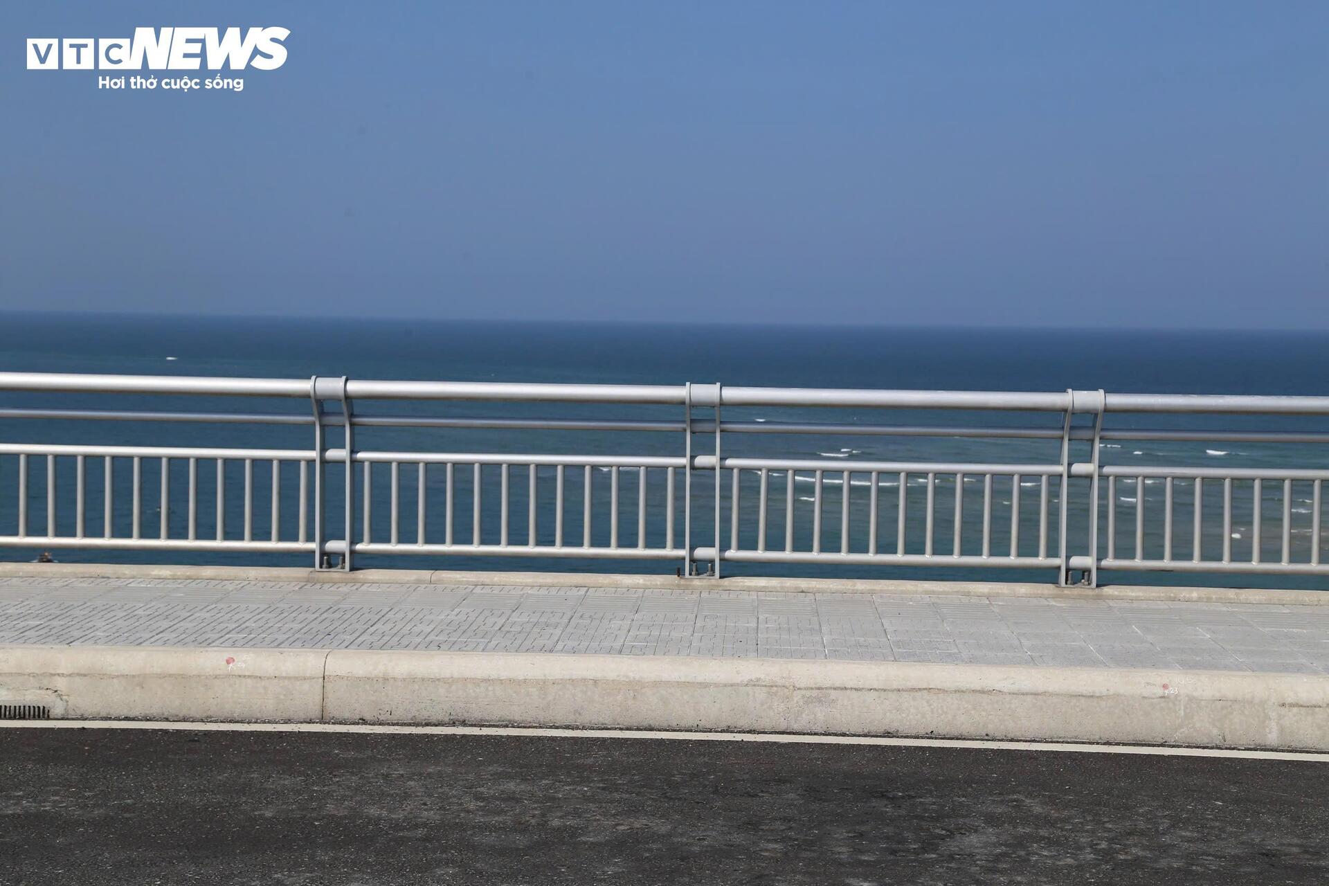 Cầu vượt biển Thuận An tại Huế hoàn thành , chờ thông xe trong năm 2026 - Ảnh 5. Cầu vượt biển Thuận An tại Huế hoàn thành , chờ thông xe trong năm 2026 - Ảnh 5.