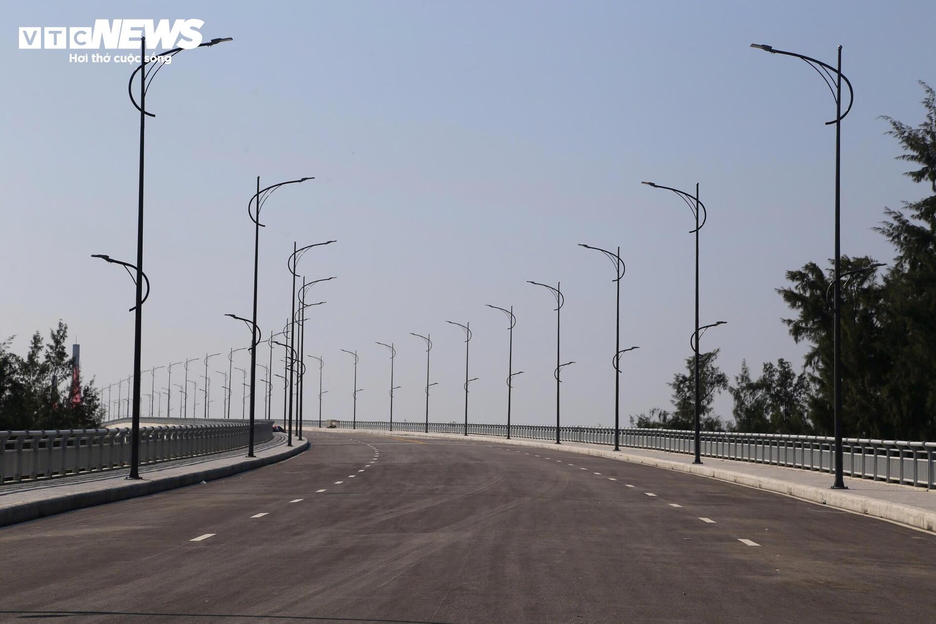 Cầu vượt biển Thuận An tại Huế hoàn thành , chờ thông xe trong năm 2026 - Ảnh 6. Cầu vượt biển Thuận An tại Huế hoàn thành , chờ thông xe trong năm 2026 - Ảnh 6.