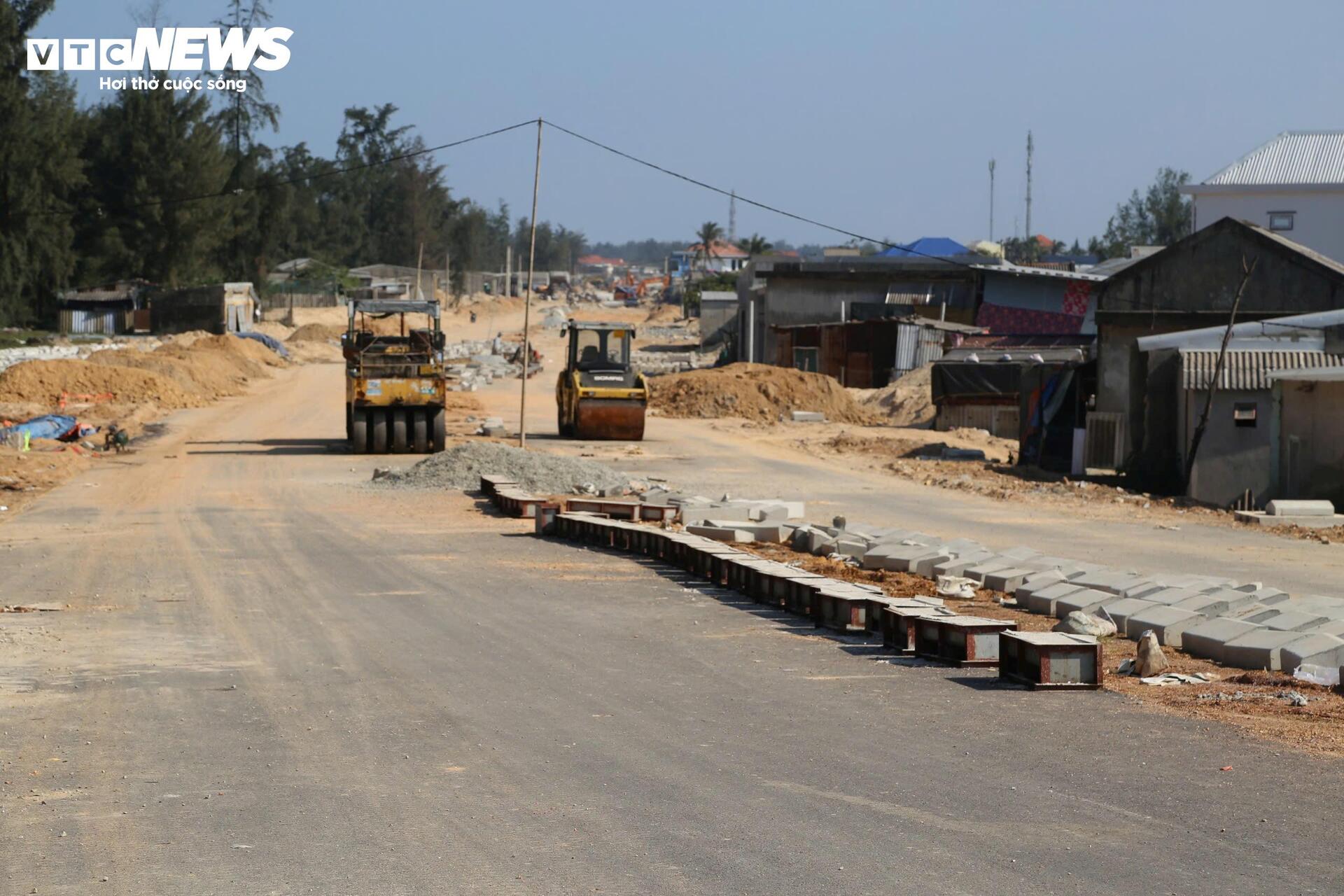 Cầu vượt biển Thuận An tại Huế hoàn thành , chờ thông xe trong năm 2026 - Ảnh 11. Cầu vượt biển Thuận An tại Huế hoàn thành , chờ thông xe trong năm 2026 - Ảnh 11.