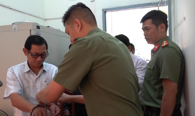 Khởi tố Giám đốc doanh nghiệp và hàng loạt cán bộ vi phạm quy định môi trường - Ảnh 17. Khởi tố Giám đốc doanh nghiệp và hàng loạt cán bộ vi phạm quy định môi trường - Ảnh 17.