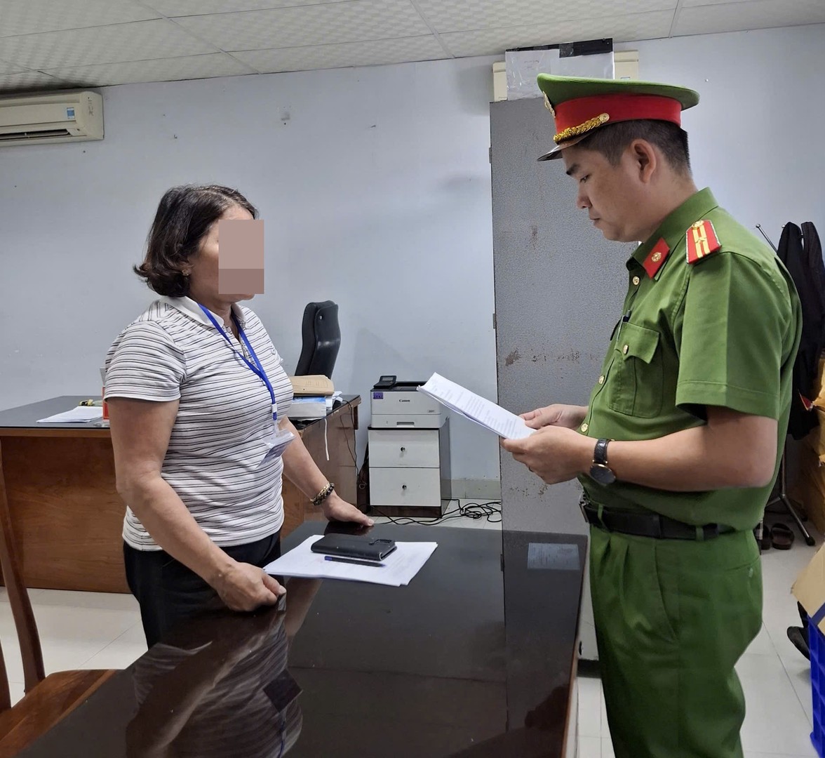 Khởi tố Giám đốc doanh nghiệp và hàng loạt cán bộ vi phạm quy định môi trường - Ảnh 19. Khởi tố Giám đốc doanh nghiệp và hàng loạt cán bộ vi phạm quy định môi trường - Ảnh 19.