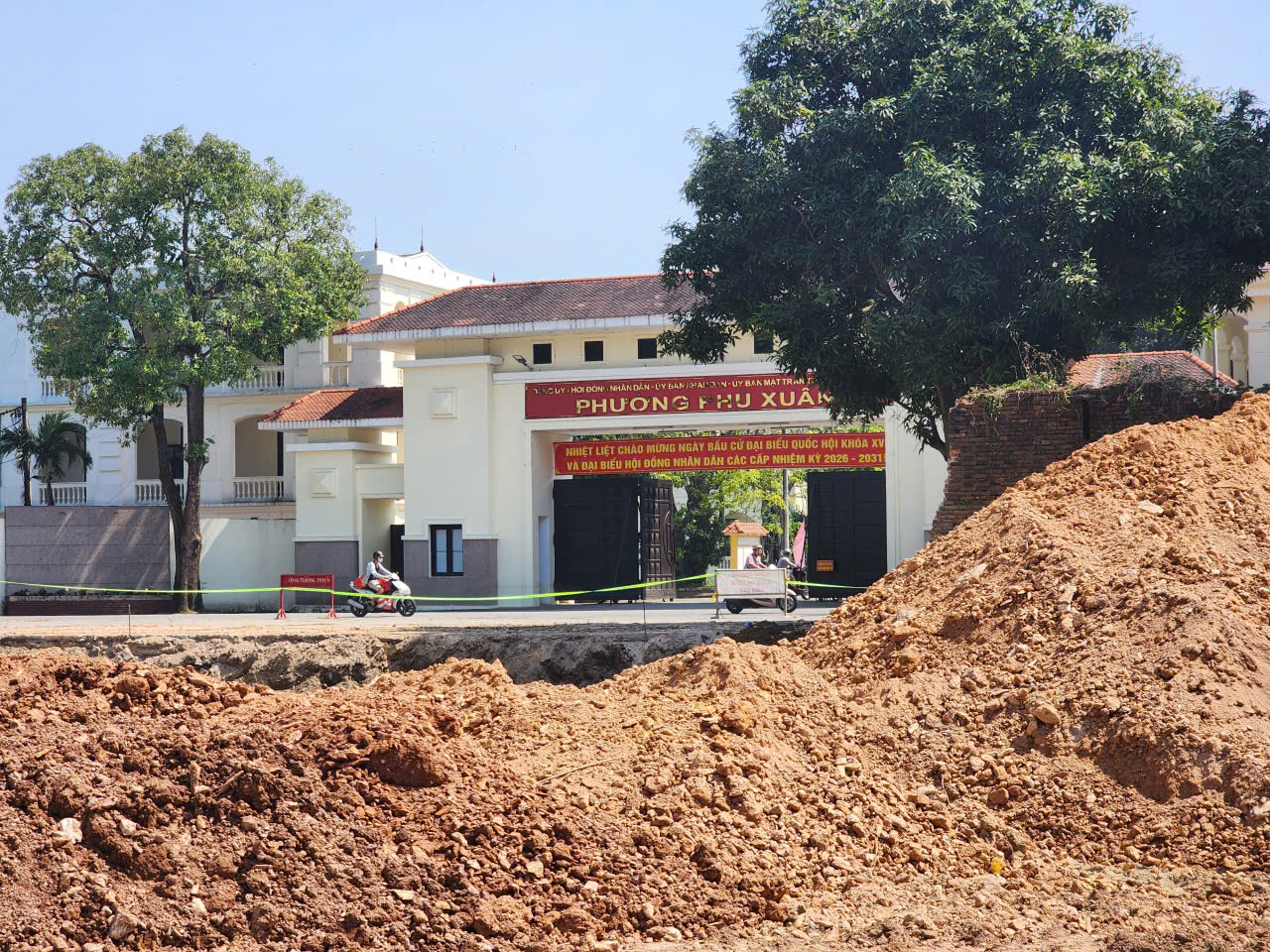 Lý do "bức tường ô nhục" trong Kinh thành Huế được tháo dở - Ảnh 2.