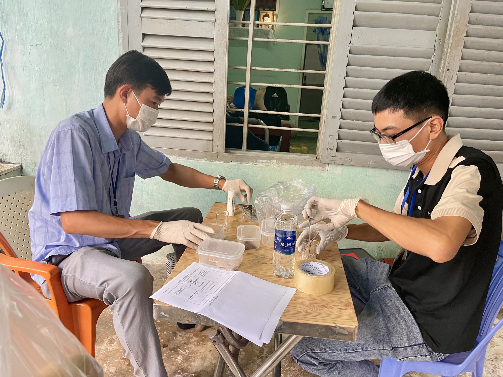 Thêm nhiều người nhập viện sau khi ăn bánh mì "không tên" ở Vũng Tàu - Ảnh 2.