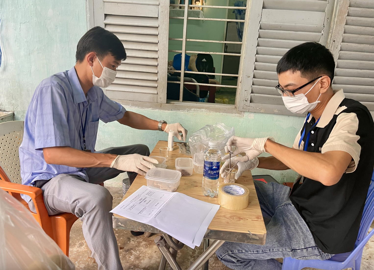 Vụ ngộ độc thực phẩm bánh mì tại TPHCM: 79 Người nhập viện , cảnh báo khẩn cấp - Ảnh 1.