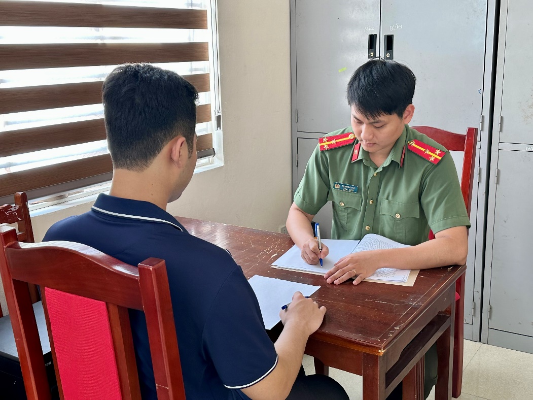 Tin mới nhất về chuyên án đánh bạc lớn do Nguyễn Thị Quế Phương cầm đầu - Ảnh 1.