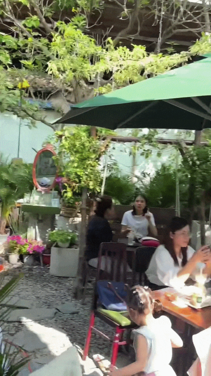 Quán cafe của Đàm Vĩnh Hưng mở cửa trở lại sau 5 ngày đóng cửa , khách đến đông đúc - Ảnh 3.