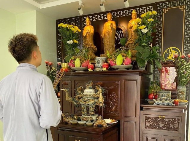 Cảnh báo cho gia đình cắm hoa cúc trên bàn thờ ngày Rằm , mùng 1 năm 2026 - Ảnh 2.