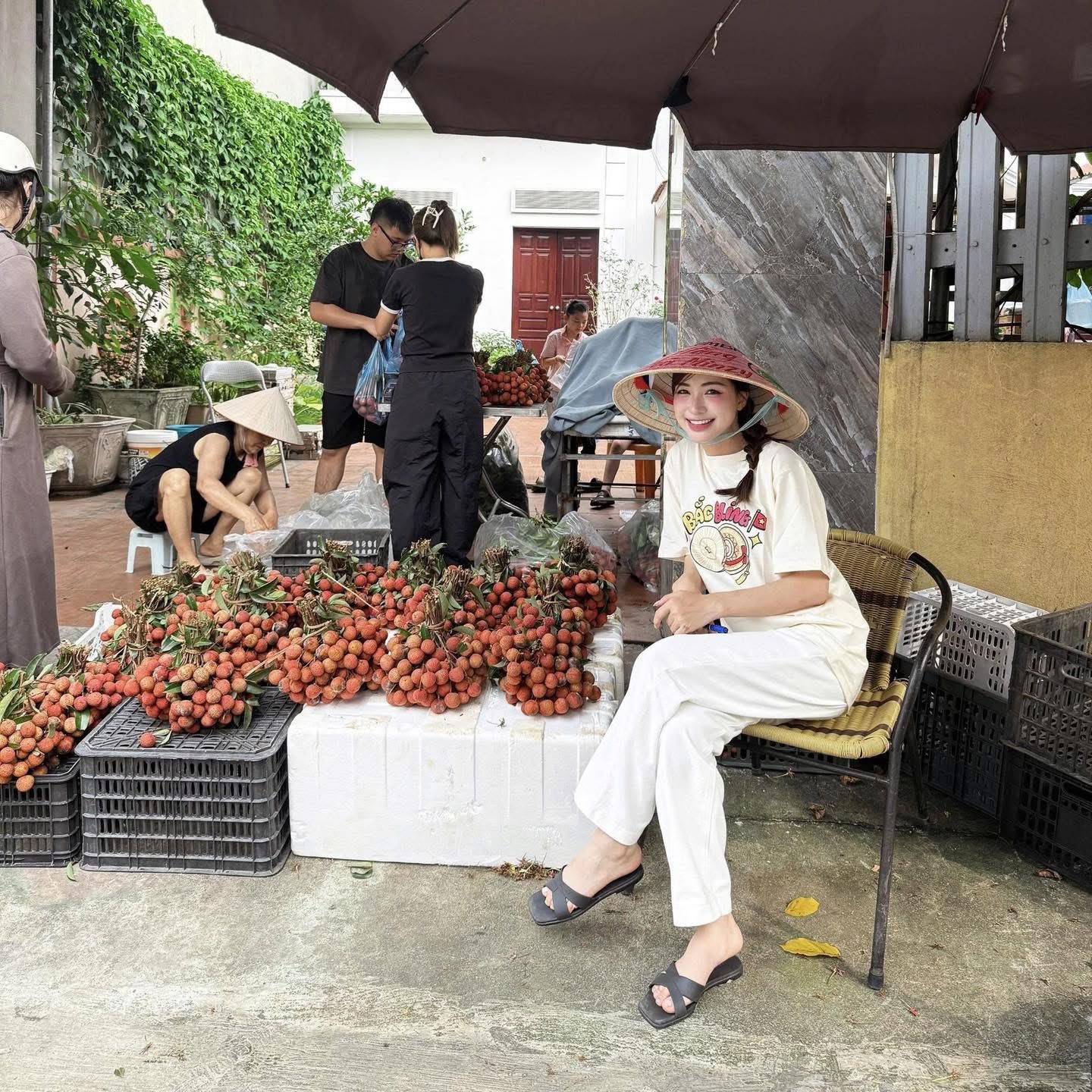 Nhà chồng cưng chiều Hòa Minzy và lý do đằng Sau tình yêu viên mãn - Ảnh 1. Nhà chồng cưng chiều Hòa Minzy và lý do đằng Sau tình yêu viên mãn - Ảnh 1.