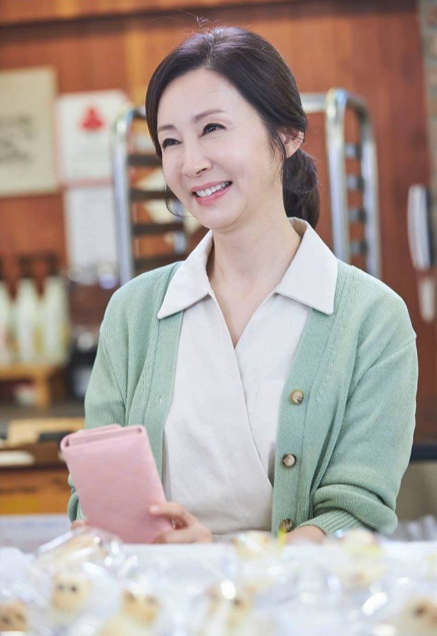 Đến tuổi trung niên bạn sẽ nhận ra: Người khôn ngoan nhất thường âm thầm tiết kiệm tiền, không nói cho ai biết - Ảnh 1.