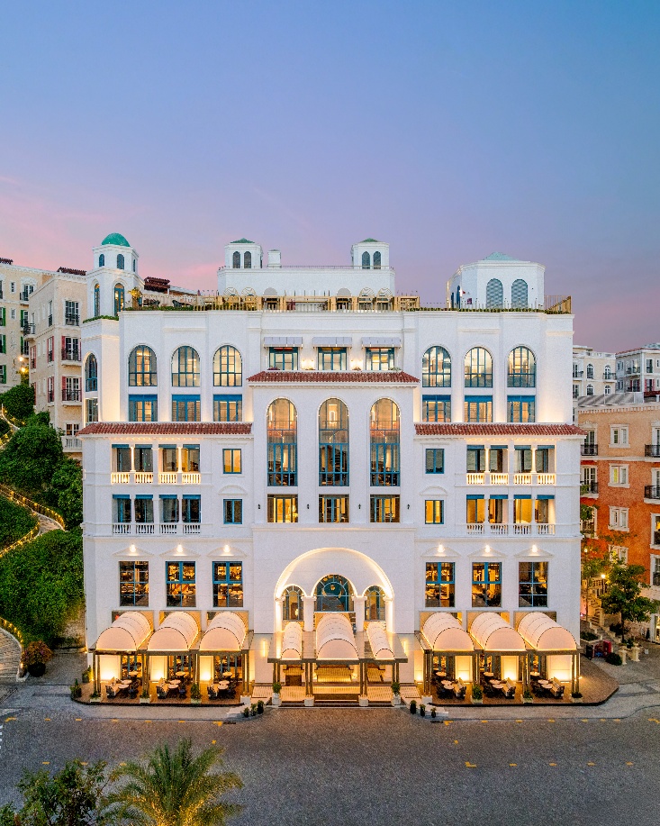 La Festa Phu Quoc, Curio Collection by Hilton ra mắt phân khu mới đầy cảm hứng nghệ thuật tại Thị trấn Hoàng hôn - Ảnh 1.