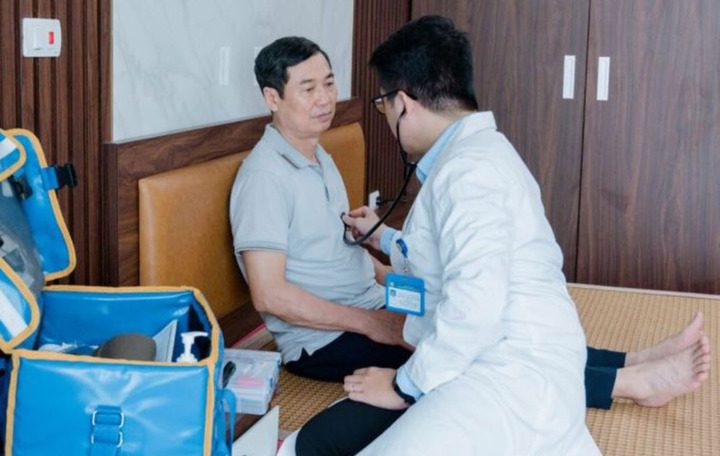 Khám bệnh tại nhà vẫn được BHYT chi trả 100% - Ảnh 1.