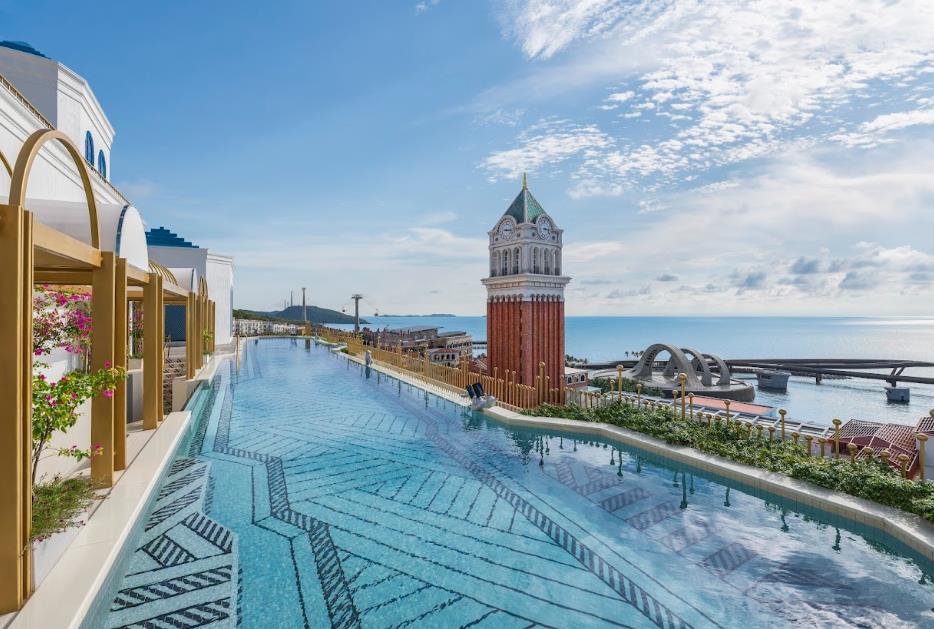 La Festa Phu Quoc, Curio Collection by Hilton ra mắt phân khu mới đầy cảm hứng nghệ thuật tại Thị trấn Hoàng hôn - Ảnh 3.