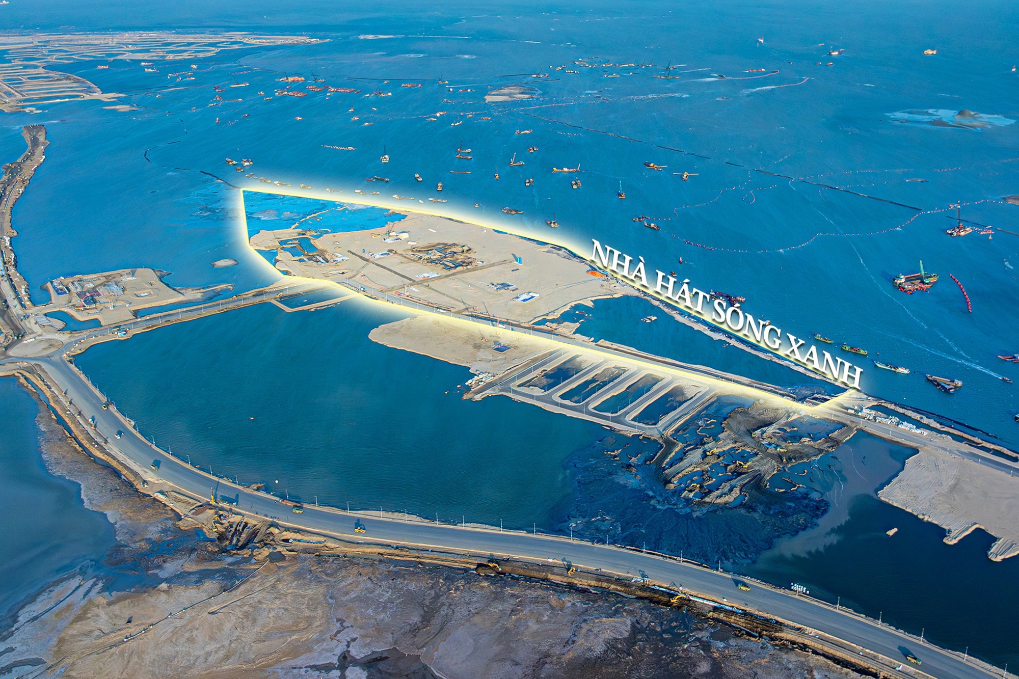 Đại đô thị 10 tỷ USD của tỷ phú Phạm Nhật Vượng dần lộ diện: Hàng nghìn xe chạy cả ngày lẫn đêm, nhà hát 5.000 chỗ bắt đầu xây dựng - Ảnh 4.