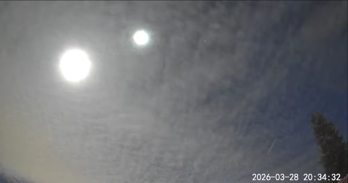 Tháng 3 bất ngờ dồn dập xuất hiện nhiều “quả cầu lửa” xé trời, NASA theo dõi sát vì một dấu hiệu hiếm gặp - Ảnh 2.