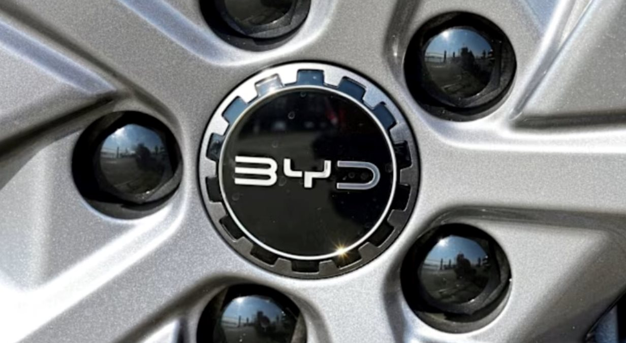 Hãng xe điện BYD sa thải 100 . 000 Nhân sự do doanh số giảm 6 tháng liên tiếp - Ảnh 2. Hãng xe điện BYD sa thải 100 . 000 Nhân sự do doanh số giảm 6 tháng liên tiếp - Ảnh 2.