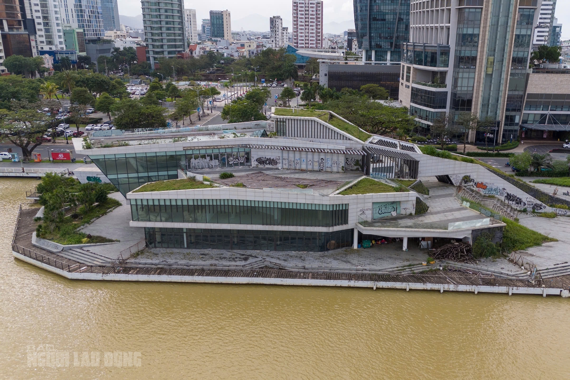 Cận cảnh bến du thuyền trăm tỉ bên sông Hàn - Ảnh 3.