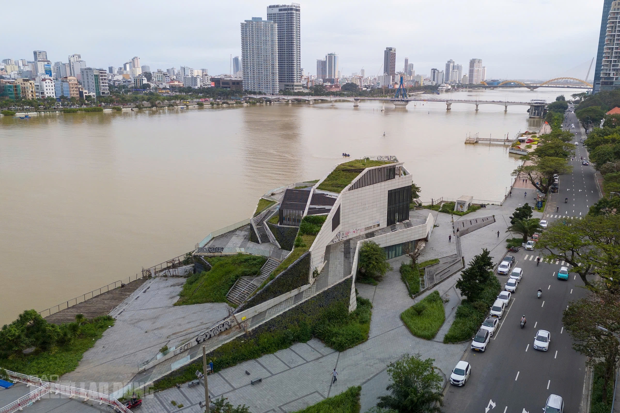 Cận cảnh bến du thuyền trăm tỉ bên sông Hàn - Ảnh 11.