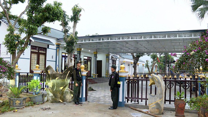 Hình ảnh khám xét, bắt giữ nguyên Phó Chủ tịch thành phố liên quan nhóm “xã hội đen” - Ảnh 8.