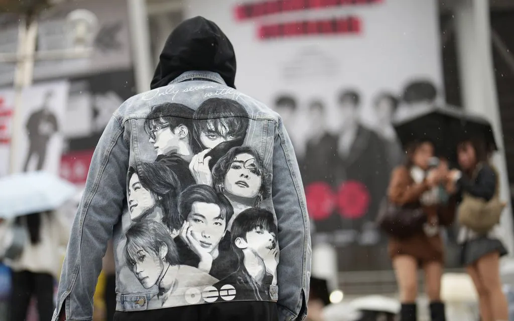 BTS khởi động tour diễn thế giới, mở màn cho hành trình toàn cầu phá kỷ lục - Ảnh 1.