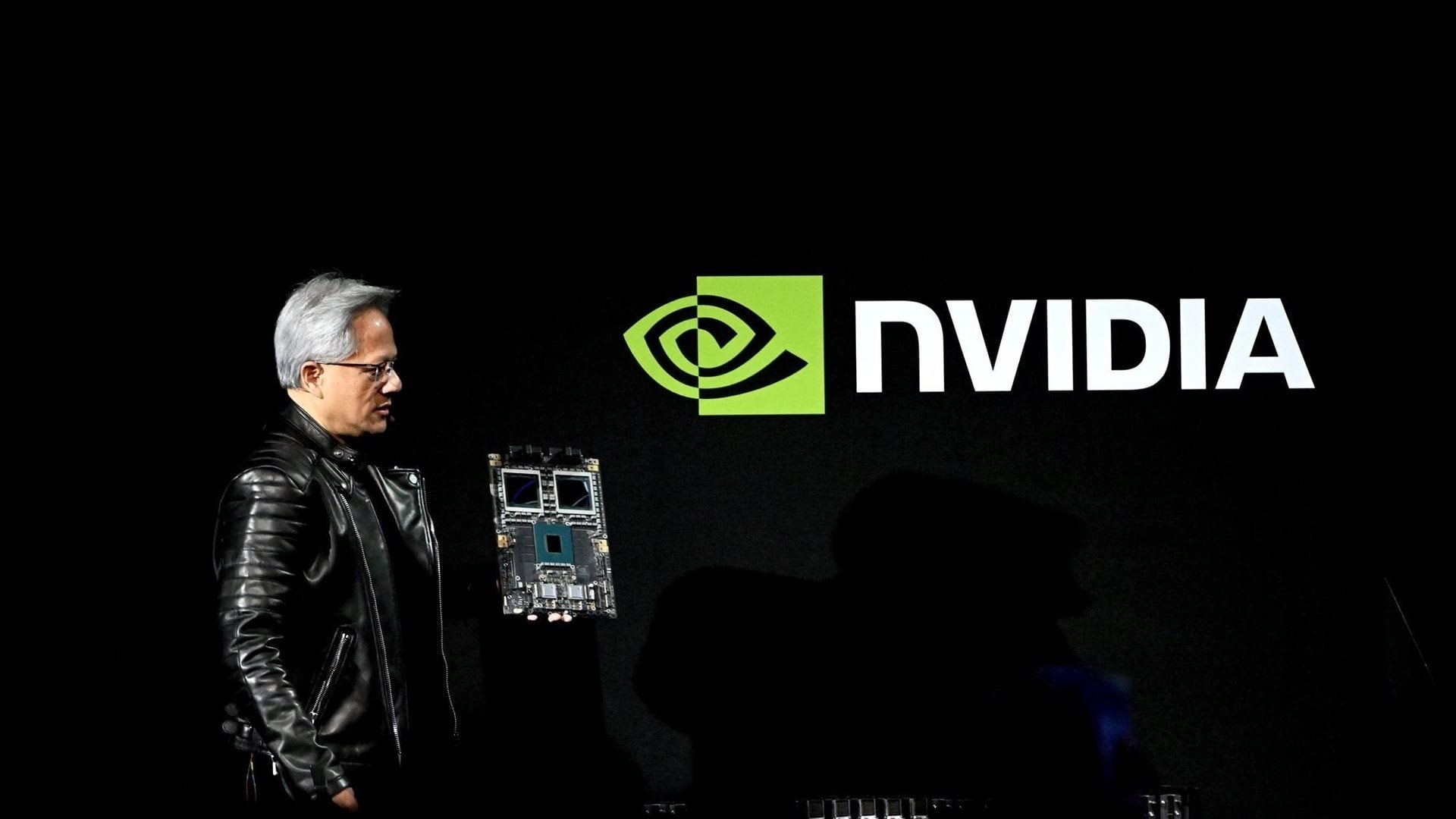 NVIDIA công bố chiến lược AI trị giá 1 . 000 Tỷ USD vào năm 2027 - Ảnh 2. NVIDIA công bố chiến lược AI trị giá 1 . 000 Tỷ USD vào năm 2027 - Ảnh 2.