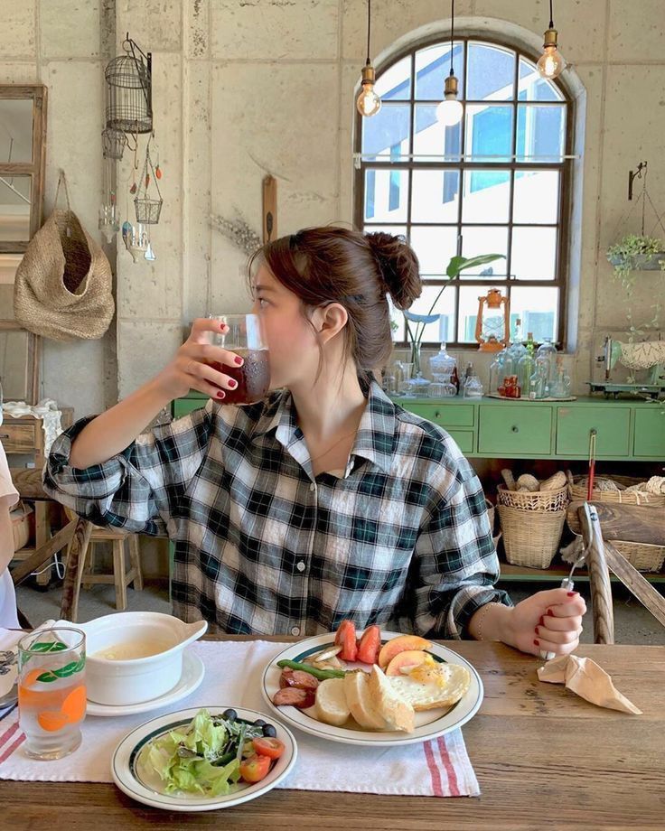 5 khoản chi khiến ví tiền gia đình Hà Nội “mỏng đi” nhanh nhất- Ảnh 1. 5 khoản chi khiến ví tiền gia đình Hà Nội “mỏng đi” nhanh nhất- Ảnh 1.