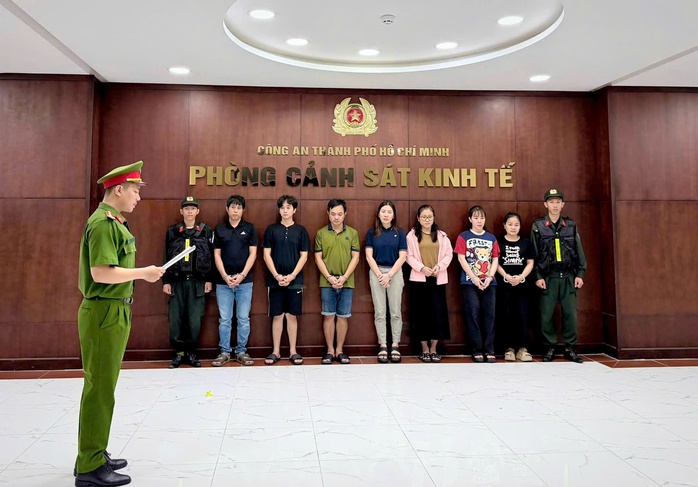 Công an TPHCM bắt người đứng sau hàng loạt công ty hoạt động bí ẩn - Ảnh 1.