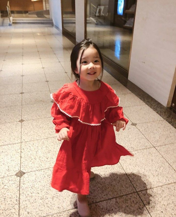 3 sự thật về đứa trẻ thích màu đỏ - Ảnh 1.