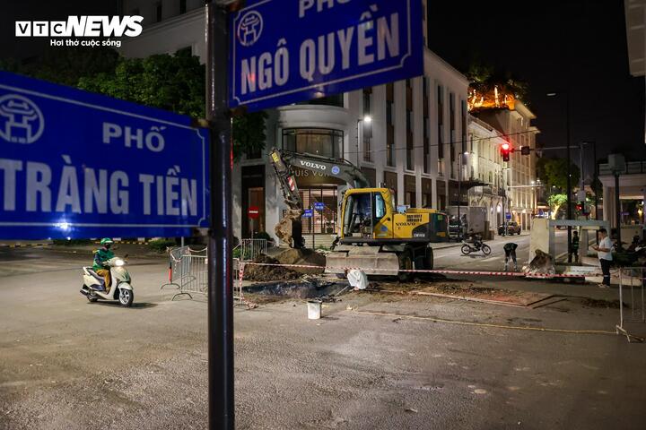 Công trình chống ngập Hà Nội khẩn trương thi công xuyên đêm trước mùa mưa 2026 - Ảnh 10. Công trình chống ngập Hà Nội khẩn trương thi công xuyên đêm trước mùa mưa 2026 - Ảnh 10.