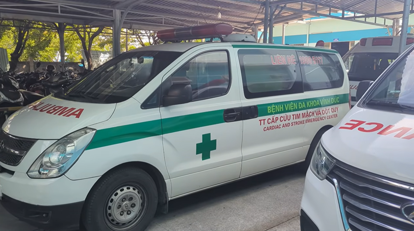 Khách Tây phẫu thuật tại 1 bệnh viện ở Đà Nẵng: "Nếu làm ở Mỹ, tôi sẽ phải nợ nần chồng chất trong ít nhất 10 năm"- Ảnh 2.