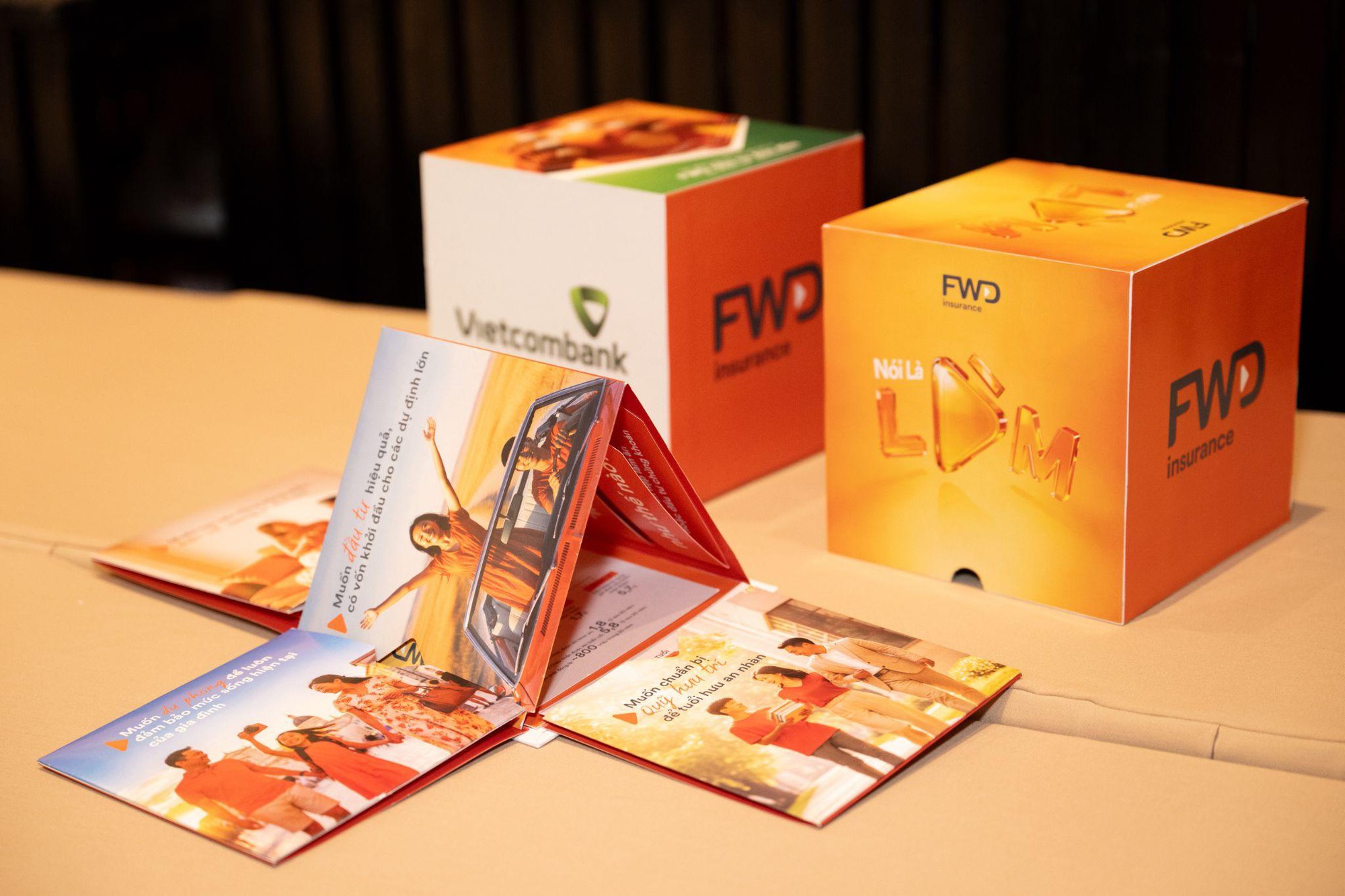 FWD Việt Nam và Quỹ Vietcombank cùng định hình cách tiếp cận mới với bảo hiểm liên kết đơn vị - Ảnh 3. FWD Việt Nam và Quỹ Vietcombank cùng định hình cách tiếp cận mới với bảo hiểm liên kết đơn vị - Ảnh 3.