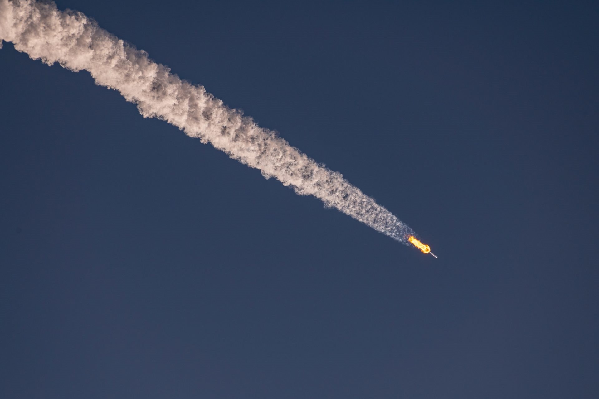 15 . 000 Vệ tinh vây quanh Trái đất và rủi ro rác vũ trụ đe dọa cuộc sống con người - Ảnh 6. 15 . 000 Vệ tinh vây quanh Trái đất và rủi ro rác vũ trụ đe dọa cuộc sống con người - Ảnh 6.