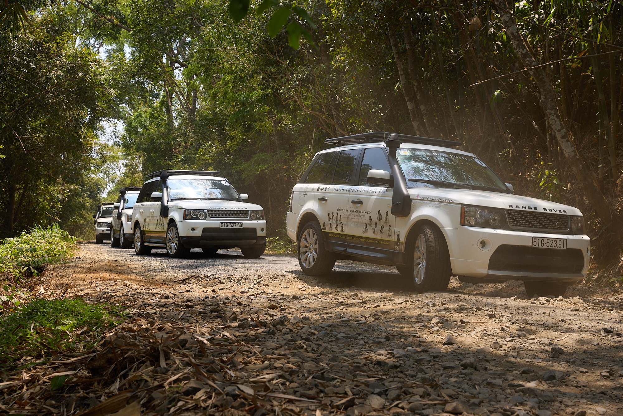 Video 10 phút tóm gọn gần 3.000km dàn Range Rover tới Tây Bắc: Nhiều cung đường khắc nghiệt thử thách sự bền bỉ của cả đoàn người và xe- Ảnh 9.