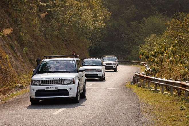 Video 10 phút tóm gọn gần 3.000km dàn Range Rover tới Tây Bắc: Nhiều cung đường khắc nghiệt thử thách sự bền bỉ của cả đoàn người và xe- Ảnh 1.