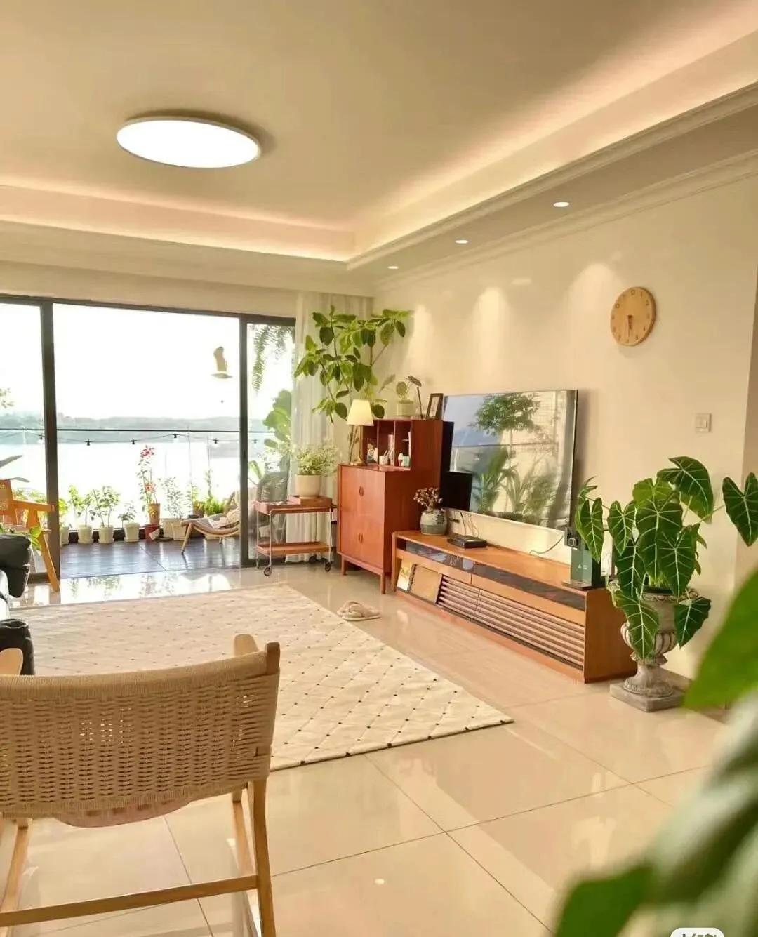 Ngôi nhà hướng biển của người phụ nữ 40 tuổi sống một mình: Không cần xa hoa vẫn đủ đầy, mỗi ngày như đang nghỉ dưỡng- Ảnh 3.