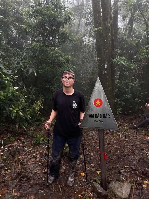 Nam sinh viên người Hà Nội mất tích khi leo núi tại Tam Đảo - Ảnh 1.