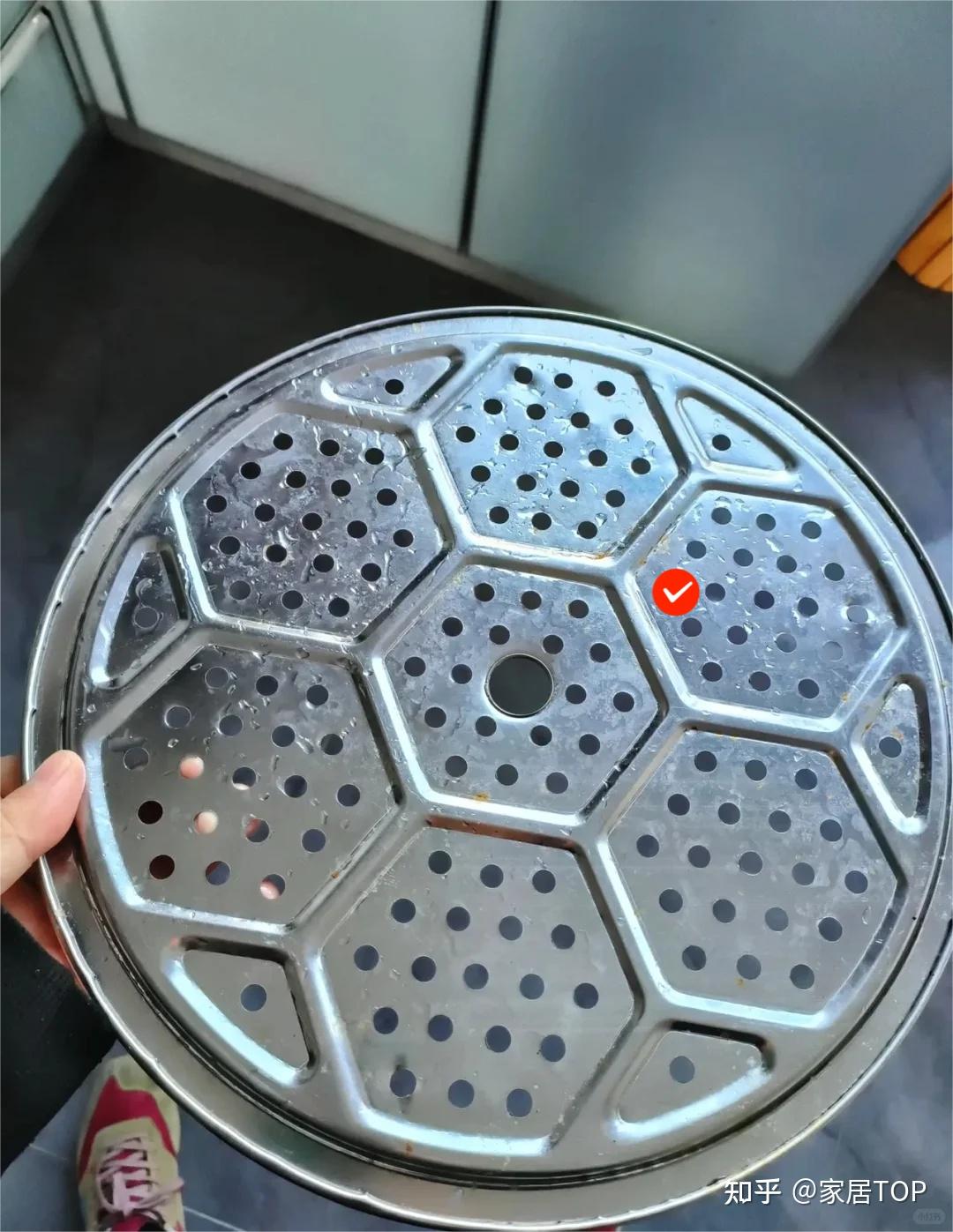 Sống 30 năm mới nhận ra tôi đã dùng sai 8 món đồ quen thuộc mà không hề biết, hóa ra chỉ cần “lật ngược” là tiện hơn hẳn- Ảnh 4.