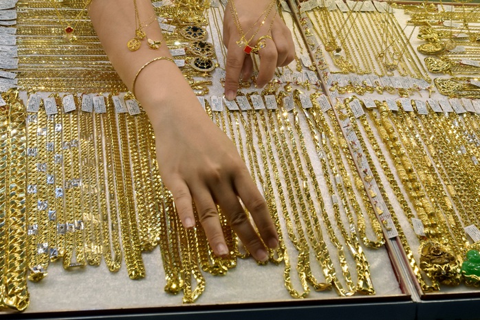 Giá vàng dịp Thần Tài 2026: Người mua đang lỗ nặng - Ảnh 1.