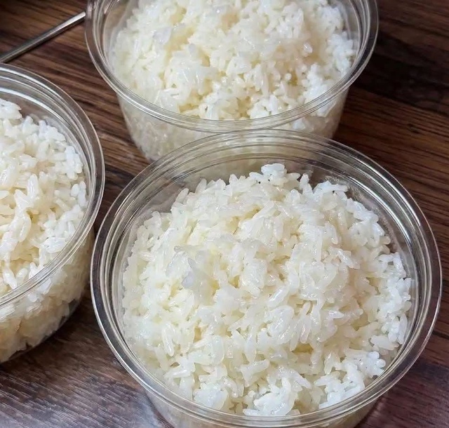 Bảo quản cơm nguội trong tủ lạnh được bao lâu? Chuyên gia dinh dưỡng: Đừng mắc 3 sai lầm!- Ảnh 2.