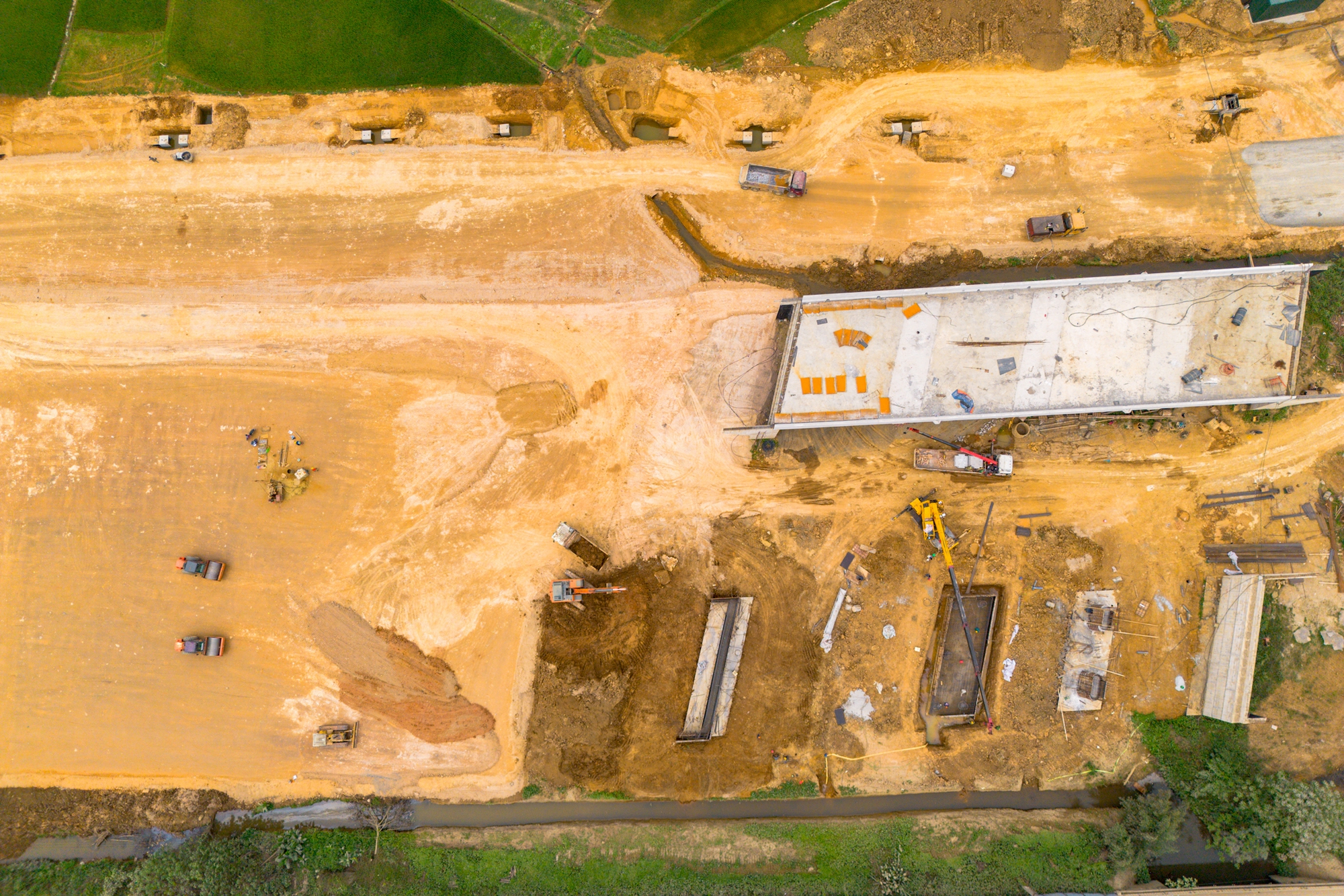 Toàn cảnh con đường rộng nhất Việt Nam, kết nối đại lộ dài nhất với đại học lớn nhất cả nước- Ảnh 11.