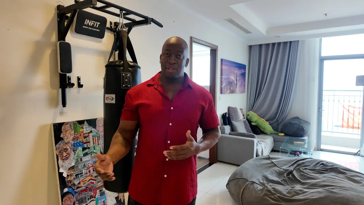 Cựu quân nhân Mỹ tại Việt Nam: Cuộc sống hạnh phúc và bình yên giữa áp lực tài chính - Ảnh 2. Cựu quân nhân Mỹ tại Việt Nam: Cuộc sống hạnh phúc và bình yên giữa áp lực tài chính - Ảnh 2.