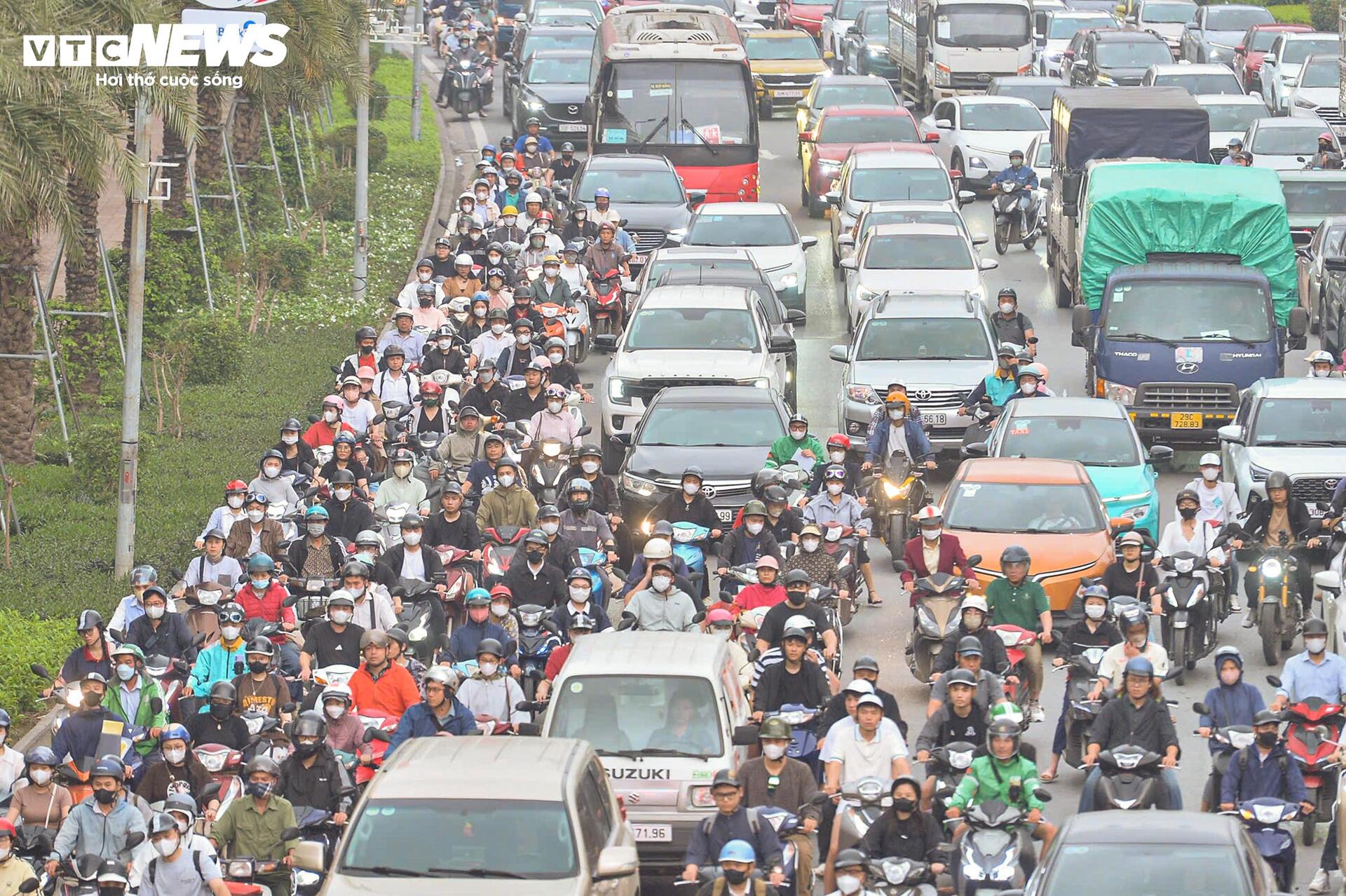 Ùn tắc Đại lộ Thăng Long kéo dài Do thi công metro số 5 từ 2026 đến 2027 - Ảnh 6. Ùn tắc Đại lộ Thăng Long kéo dài Do thi công metro số 5 từ 2026 đến 2027 - Ảnh 6.