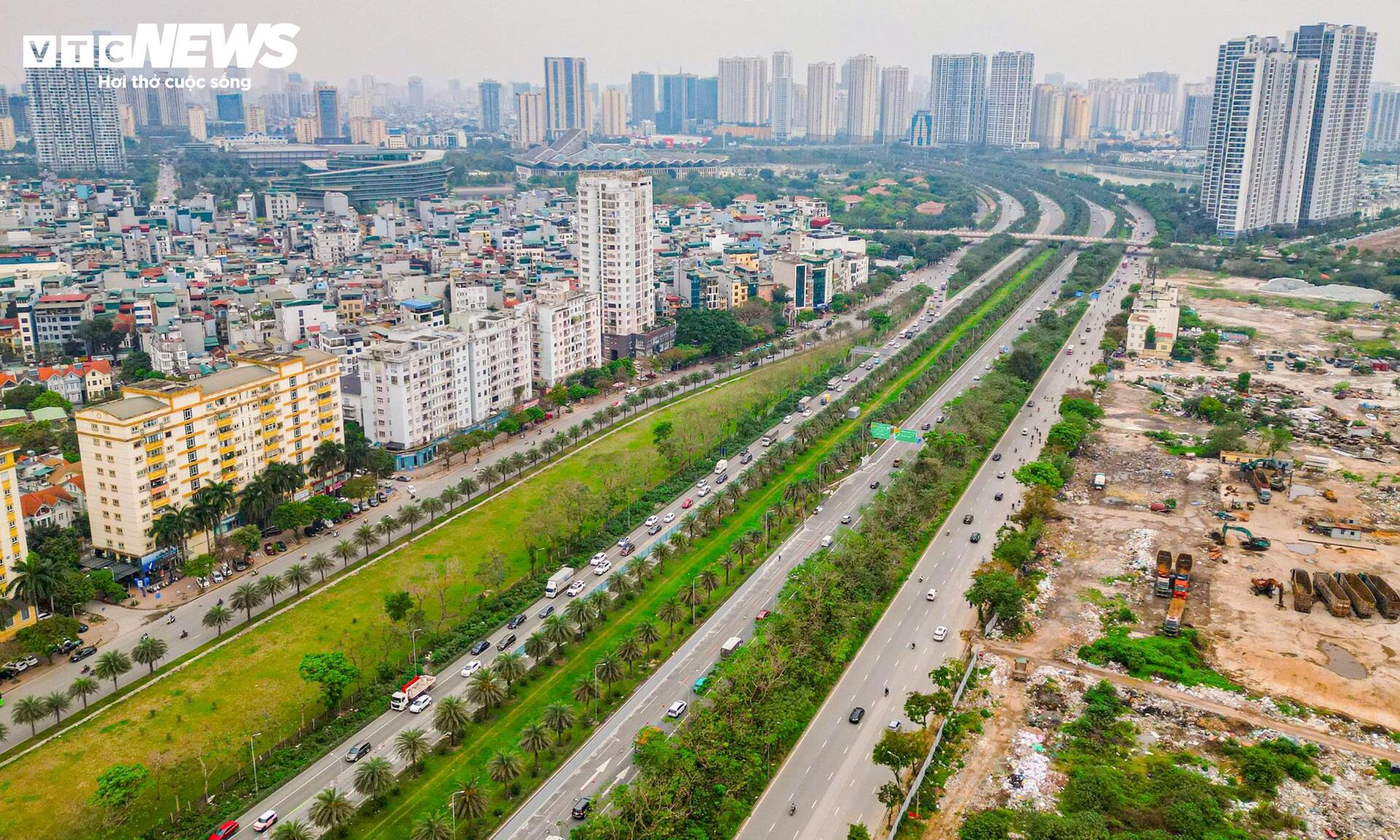 Ùn tắc Đại lộ Thăng Long kéo dài Do thi công metro số 5 từ 2026 đến 2027 - Ảnh 1. Ùn tắc Đại lộ Thăng Long kéo dài Do thi công metro số 5 từ 2026 đến 2027 - Ảnh 1.