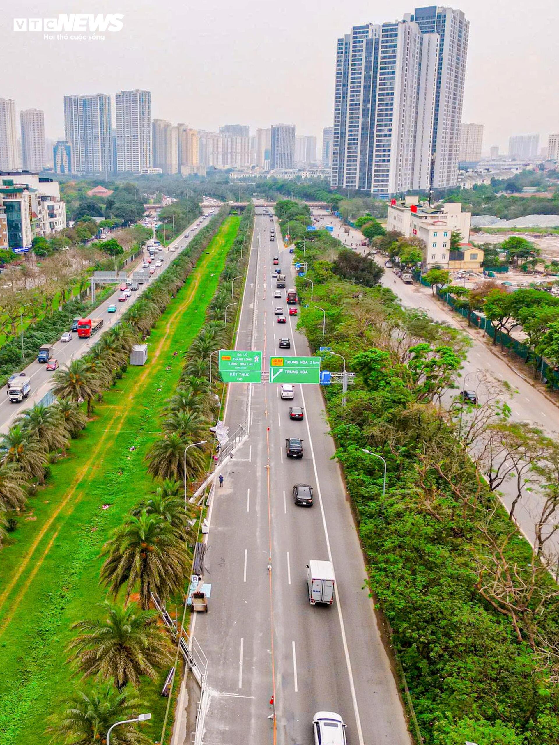 Ùn tắc Đại lộ Thăng Long kéo dài Do thi công metro số 5 từ 2026 đến 2027 - Ảnh 2. Ùn tắc Đại lộ Thăng Long kéo dài Do thi công metro số 5 từ 2026 đến 2027 - Ảnh 2.