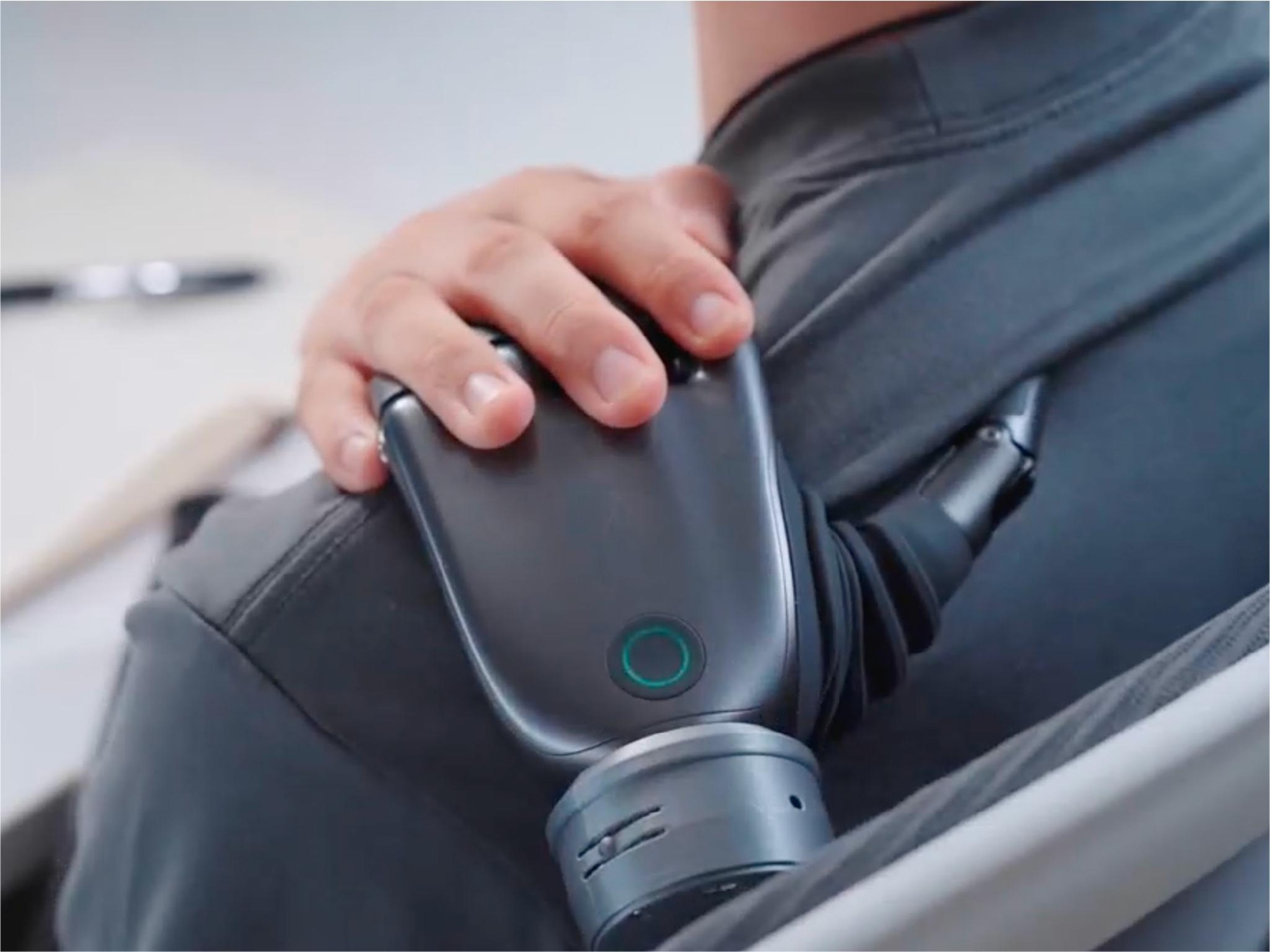 Trung Quốc lại một lần nữa khiến cả thế giới bất ngờ với cánh tay giả có thể "đọc" suy nghĩ và di chuyển linh hoạt ngay cả khi không kết nối với cơ thể người!- Ảnh 1. Trung Quốc lại một lần nữa khiến cả thế giới bất ngờ với cánh tay giả có thể "đọc" suy nghĩ và di chuyển linh hoạt ngay cả khi không kết nối với cơ thể người!- Ảnh 1.