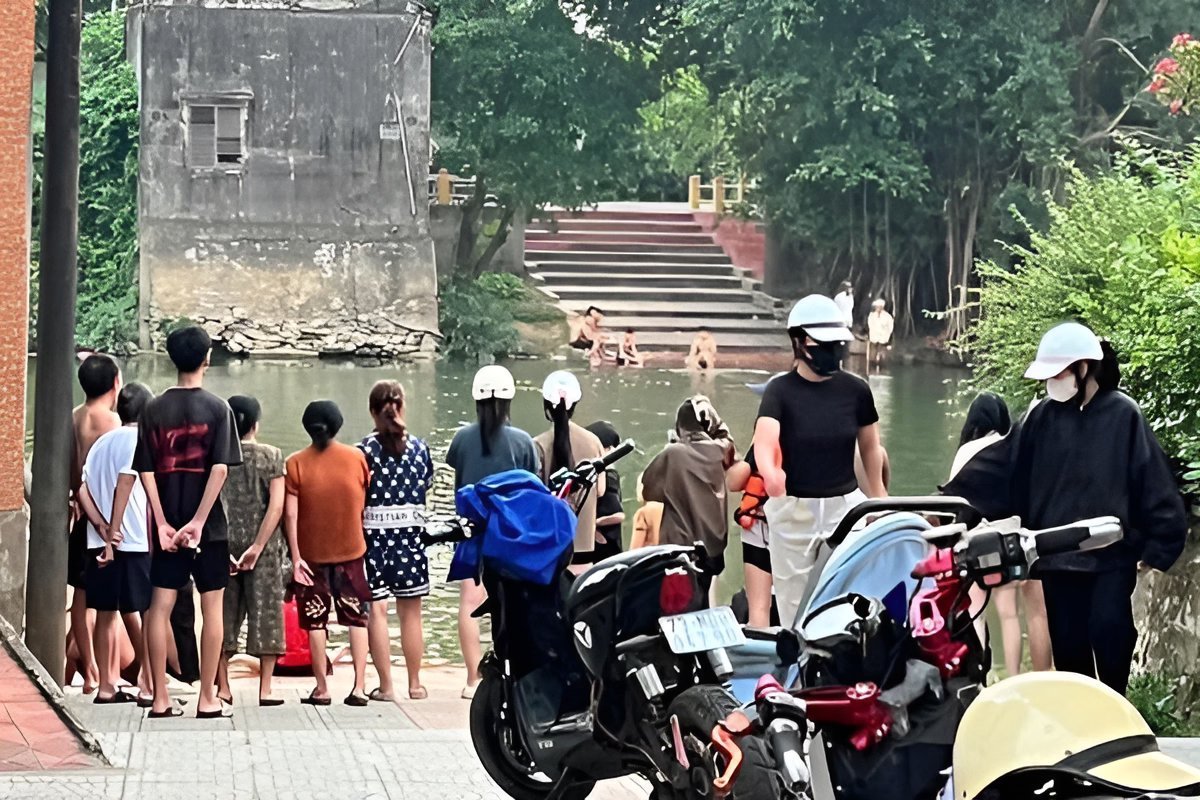 Học sinh lớp 9 tử vong khi cố bơi qua sông Kiến Giang - Ảnh 1.