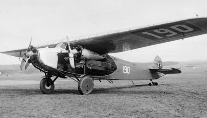 Tỷ phú giàu thứ 3 thế giới tử vong vì rơi thẳng từ máy bay xuống mà không một ai biết - Ảnh 2.