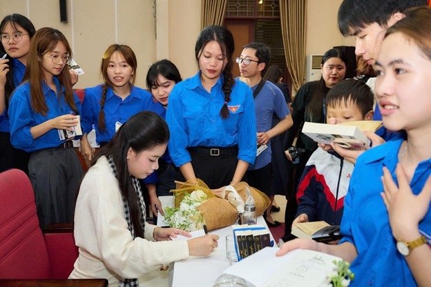 Hành trình Từ Trái Tim: Đánh thức khát vọng lớn và trách nhiệm kiến quốc của người trẻ - Ảnh 7.