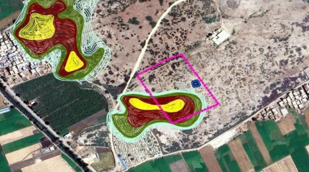 Dòng điện xuyên đất tiết lộ cấu trúc ma ở "Đồi của các pharaoh" - Ảnh 2.