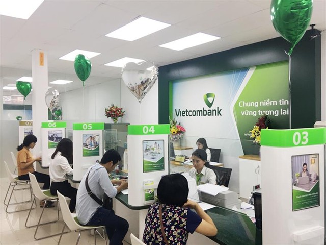 Vietcombank tuyển dụng 524 nhân sự, hàng trăm chỉ tiêu không yêu cầu kinh nghiệm - Ảnh 1.